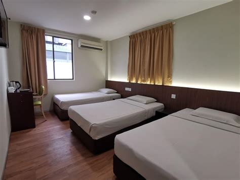 Rooms available at Hotel Holiday Kota Kinabalu .